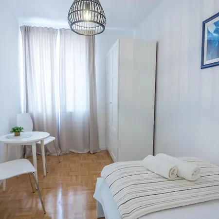 Bosana Biograd Lägenhet